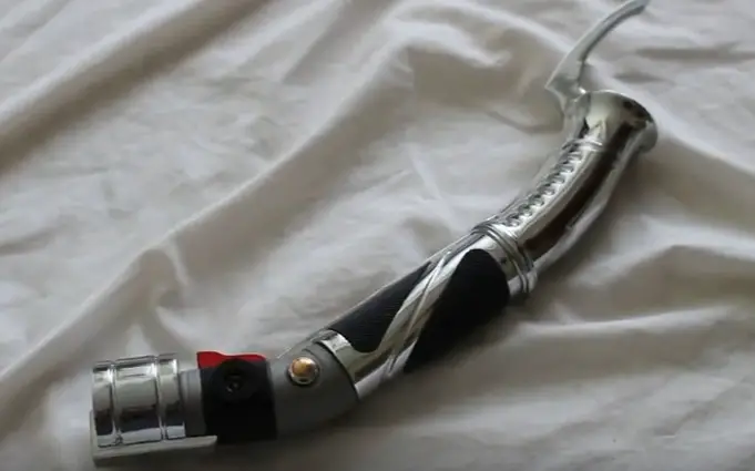 curved lightsaber toy