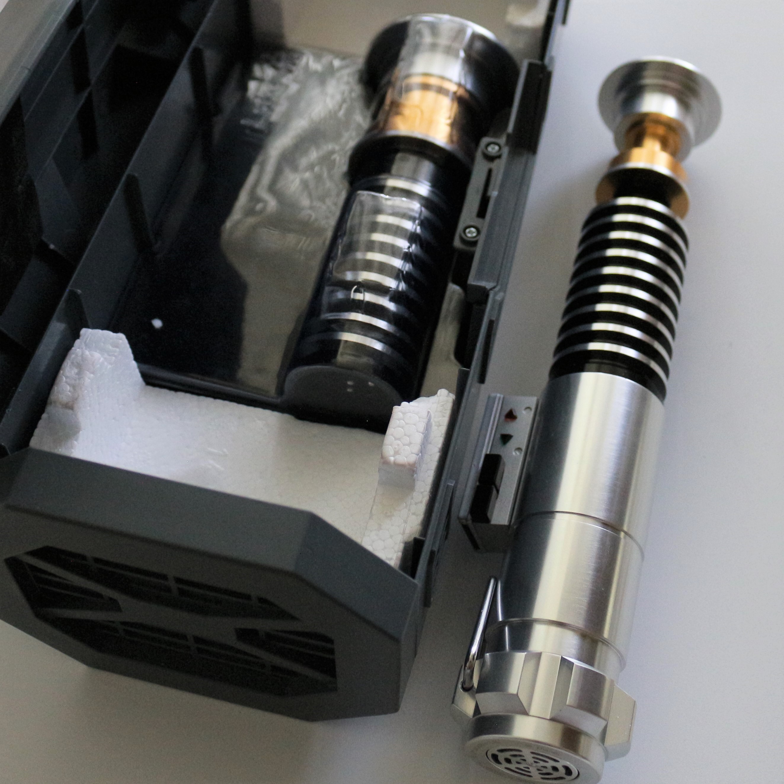 Luke Skywalker Legacy Lightsaber (ROTJ) Review | Disney Star Wars ...